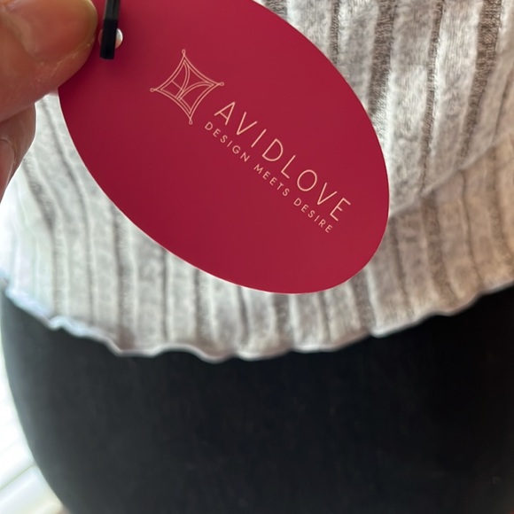 Gray crop top with adjustable straps Avidlove Medium NWT - Picture 6 of 8